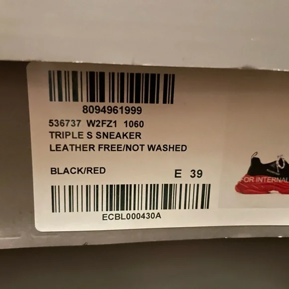 Balenciaga’s triple S - Picture 3 of 5